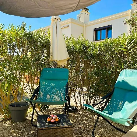 Appartement Rez-de-jardin A 1km Du Centre-ville De Six-fours